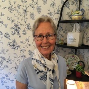 Meet your Posher, Laura